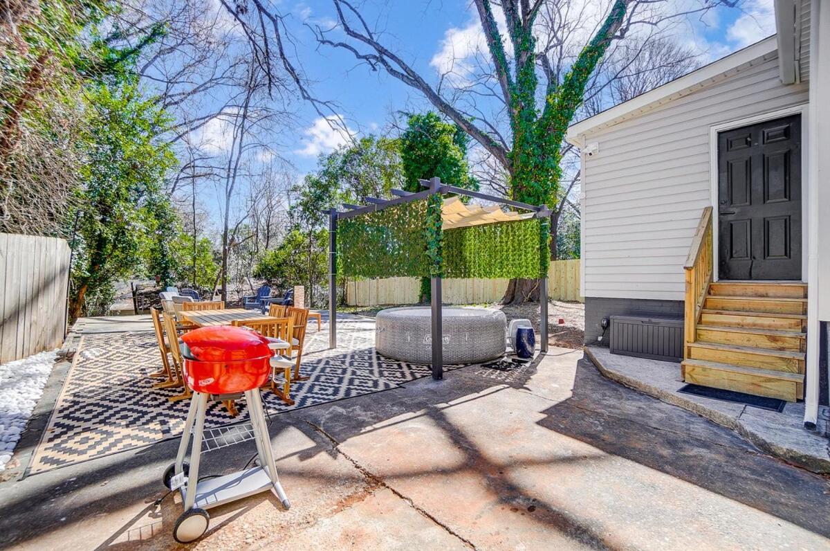 Cozy House W Hot Tub & Big Yard 夏洛特 外观 照片